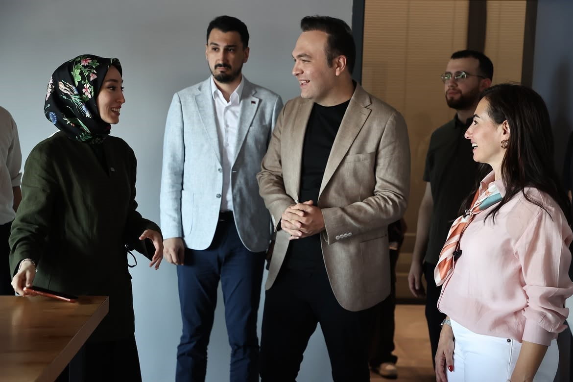 BEYKOZ BELEDİYESİ'NİN EV SAHİPLİĞİNDE DÜZENLENEN "ÖNCE ÖĞRENCİ ÜNİVERSİTE TERCİH DESTEK PROGRAMI"...